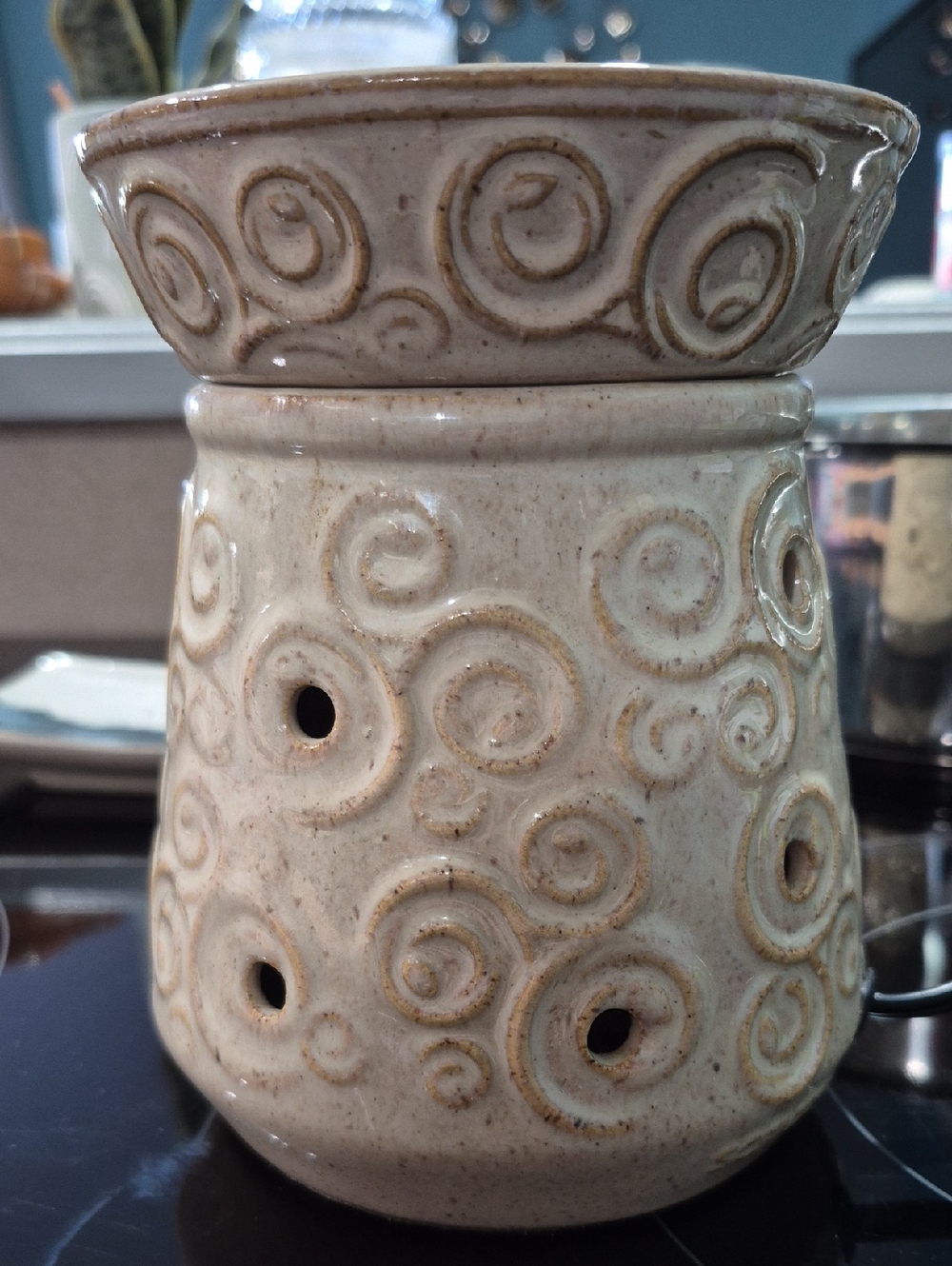 Scentsy Angora Full Size Cream Ceramic Swirl Wax Warmer